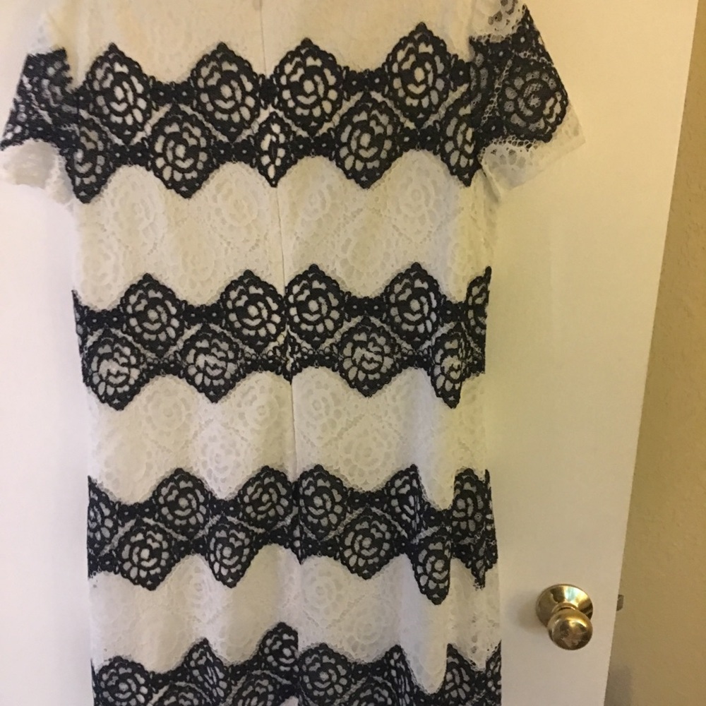 Dress - Picture 4 of 11